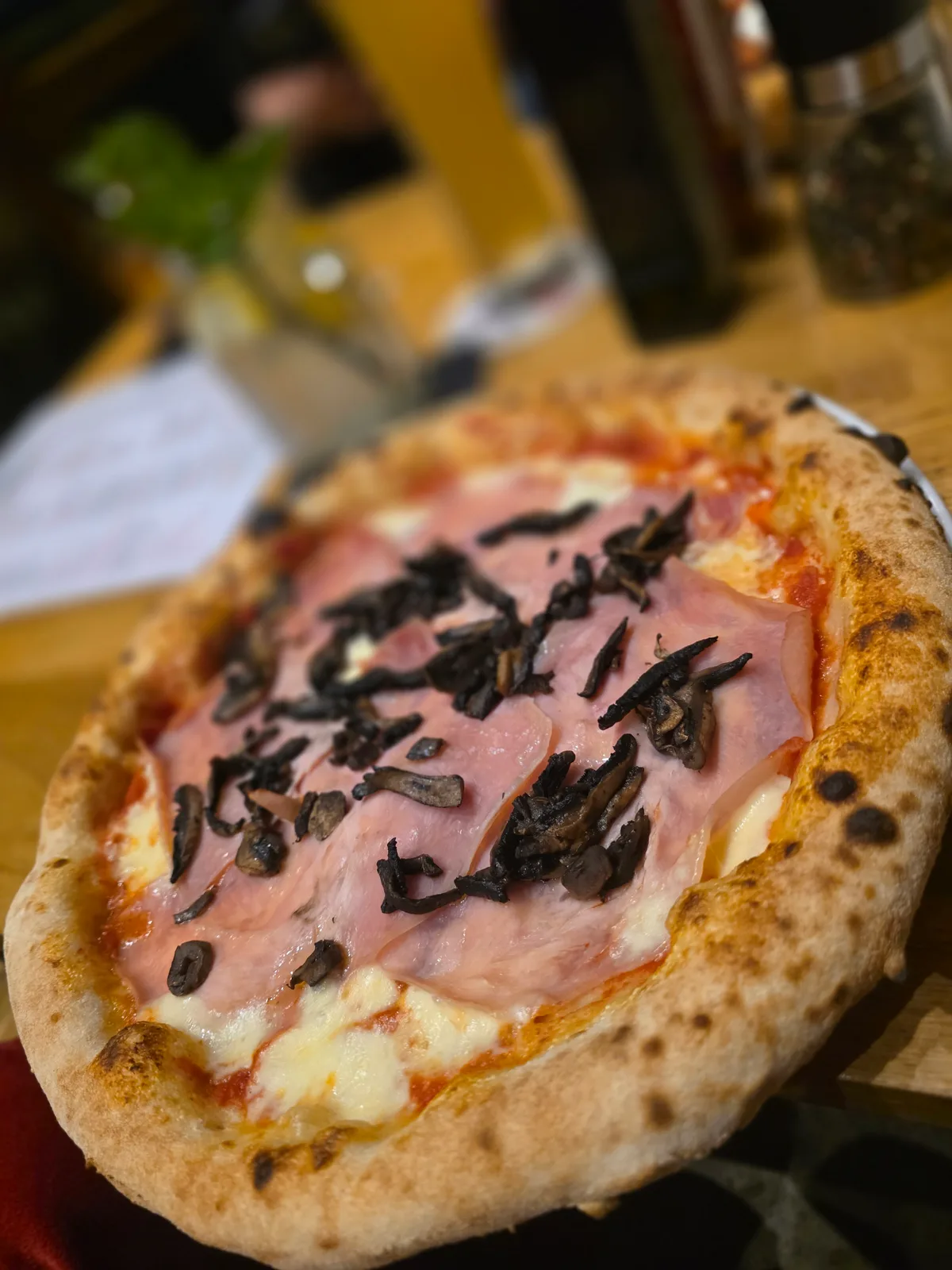 Jeśli chodzi o tę restaurację, to mam mocno mieszane uczucia